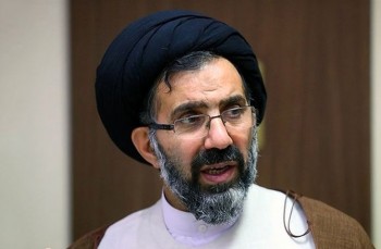 امام جمعه ساوه باید از زنان عذرخواهی کند