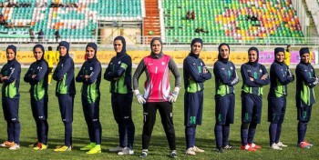 عکس تیمی متفاوت بانوان فوتبالیست ذوب آهن
