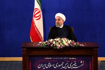روحانی: نسبت به رفع تحريم ها دستور رهبری را انجام می دهيم