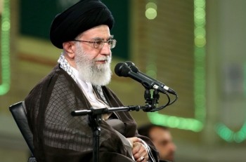 تضعیف و حرفهای بی ربطی كه گاهی علیه سپاه گفته می شود خوشحال‌كننده دشمن است / برخی از روی غفلت و برخی احتمالا مأمورند كه اینطور حرف بزنند