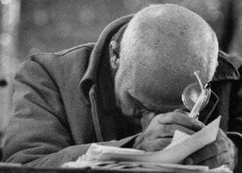 مصدق توسط طیف مذهبی و نظامی ایران کنار گذاشته شد