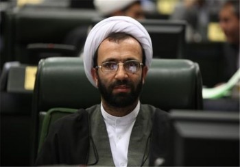 مرزهای جغرافیایی استان های اصفهان و مرکزی بدون اطلاع مجلس تغییر پیدا کرده است
