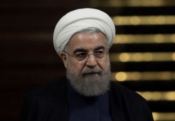 حسن روحانی مطالب خلاف واقع را به رهبری منتسب می کند