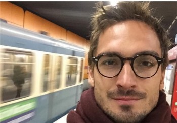 مدافع ملی‌پوش آلمان برای رفت و آمد از مترو استفاده می‌کند