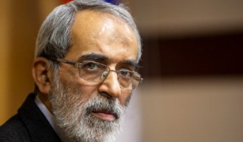 غرب با تکیه بر افراد حاشیه نشین، بی سواد و آلوده به دنبال براندازی است