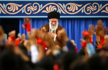 رهبر انقلاب: آمریکا در چالش چهل ساله با ایران مغلوب بوده است