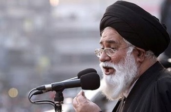 علم الهدی: همدستان دشمن باید محاکمه صحرایی شوند