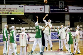 مهلت فیبابه فدراسیون بسکتبال ایران/الگوی لباس بانوان را مشخص کنید