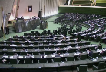 ارسال نامه 157 نماینده مجلس به روحانی درباره لزوم معرفی وزیر زن 