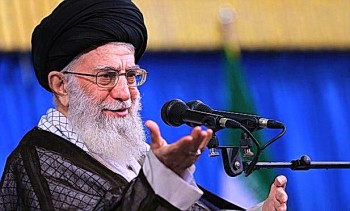 رهبرانقلاب: فرودسی، ایران را با دید یک مسلمان شیعه سروده است