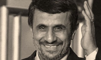 احمدی نژاد: اگر نظرم مخالف رهبری است چه کنم؟ ساکت شوم؟