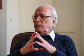  هرکس هرطور دلش بخواهد می‌نویسد