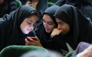 مدیریت فضای مجازی در ایران به شدت رها شده است
