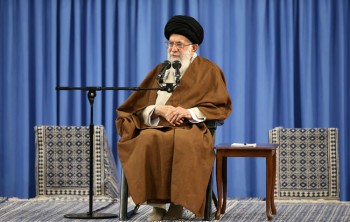 رهبر انقلاب: امت اسلامی باید به اوج اقتدار علمی و تمدنی خود برسد