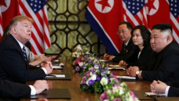 رهبر کره شمالی از آمادگی برای خلع سلاح هسته‌ای خبر داد