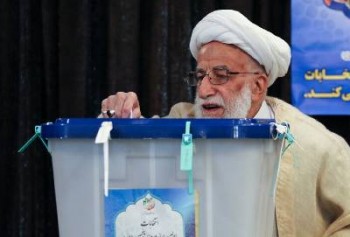 احمد جنتی: دونالد ترامپ خر است