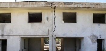 پیشروی فرونشست زمین به مناطق مسکونی اصفهان رسید