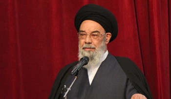 امام جمعه اصفهان اعتراض خیابانی را غیر قانونی خواند