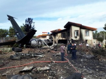 یک هواپیمای ارتش ایران در زیبادشت کرج سقوط کرد