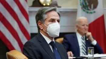 به فشار آوردن به ایران ادامه خواهیم داد