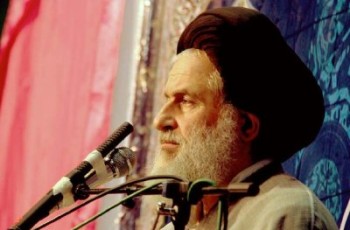 برخی خانم‌ها هرطور که دل‌شان بخواهد در قم رژه می روند