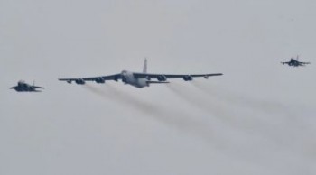 دو بمب‌افکن B-52 آمریکا بر فراز خلیج فارس به پرواز درآمدند