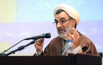 کشف حجاب برخی جاهلانه است