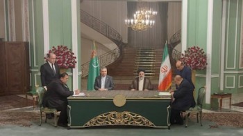 تهران و عشق‌آباد ۵ سند همکاری امضا کردند