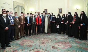 نظام آموزشی ایران باید به دنبال اعتلای روحی دانش‌آموزان باشد 