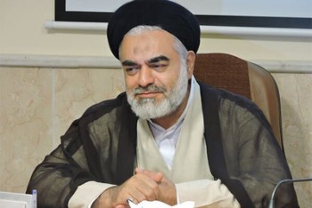 رعایت حجاب برای همگان لازم است
