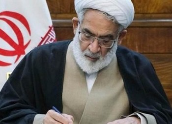 خلبانان ملزم به تذکر کشف حجاب در هواپیما شدند