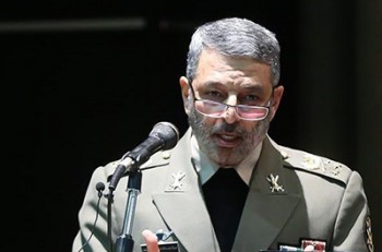 فرمانده کل ارتش: دشمنان را در ورای درگاه خانه زمین‌گیر خواهیم کرد