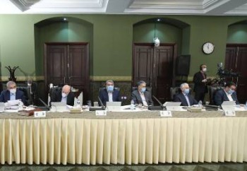 دولت ایران در تامین منابع مالی مشکل دارد