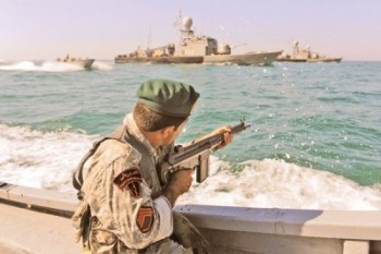 نیروی دریایی ارتش ایران حمله دزدان دریایی را ناکام گداشت