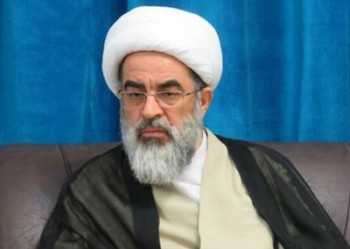 در شعار زن، زندگی، آزادی اصل دین را هدف قرار داده‌اند