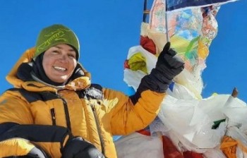 نخستین زن ایرانی به دومین قله بلند جهان صعود کرد