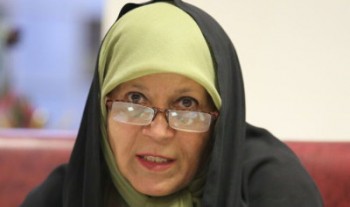 فائزه هاشمی می گوید حتی از مرده پدرش هم می‌ترسند