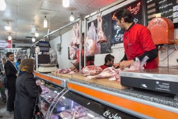 مصرف گوشت در ایران ۵۰ درصد کاهش یافته است