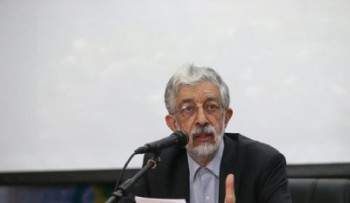 باید شکرگزار نعمت زندگی در دوران پیروزی انقلاب اسلامی باشیم