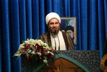 دشمن حیا و عفت بانوان و مردان ما را هدف قرار داده است دشمن حیا و عفت بانوان و مردان ما را هدف قرار داده است