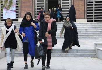 هفتاد درصد از زنان بی حجاب متولد دهه هفتاد و شصت هستند