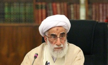 دعا برای سلامتی رهبر انقلاب برای ما فرض است
