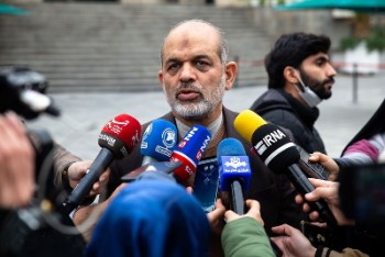 دختران ما هستند اما باید قانون را رعایت کنند