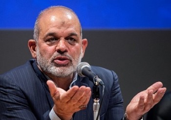 براندازی حکومت یک فکر ابلهانه است