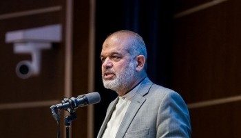 آزادی را در بی حجابی و بی حیایی زنان می‌بینند