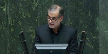 حجاب زنان ایران بیرون از محیط کار ۹۰ درجه فرق می‌کند
