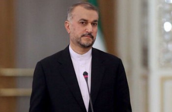 به موضوع تبادل زندانیان نگاه انسانی داریم