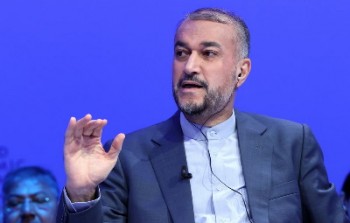 جزیره ثباتیم و دشمن ره به جایی نخواهد برد