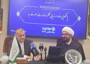 در هیچ کشوری پول بلوکه‌ شده‌ نداریم