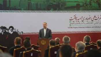 هیچ‌گاه از میز مذاکره فاصله نگرفته ایم